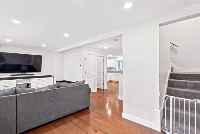 27-B Orchard St 27B, Haverhill, MA 01830