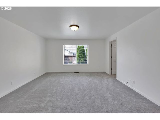6021 FIRESTONE Dr, Eugene, OR 97402