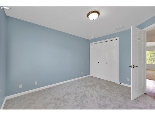 6021 FIRESTONE Dr, Eugene, OR 97402