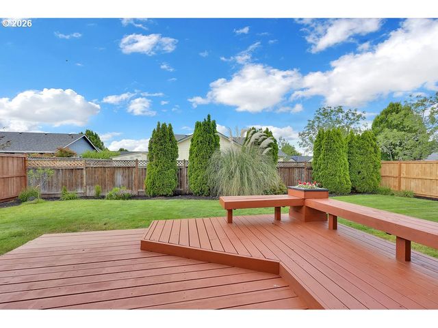 6021 FIRESTONE Dr, Eugene, OR 97402