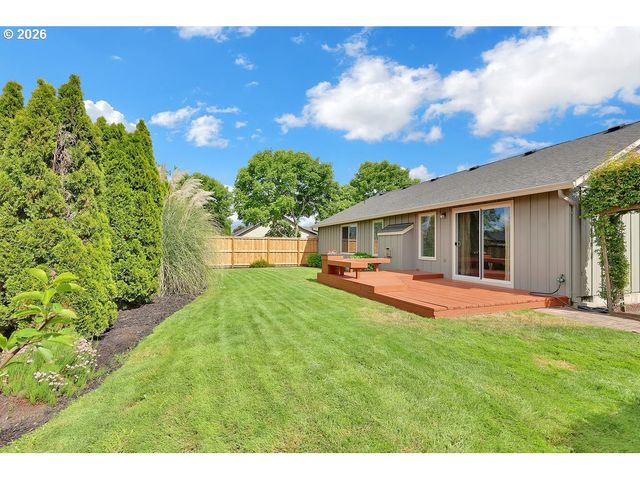 6021 FIRESTONE Dr, Eugene, OR 97402