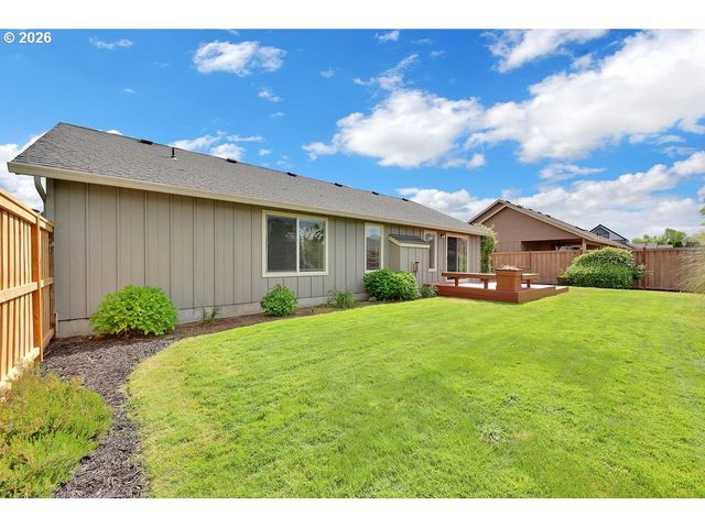 6021 FIRESTONE Dr, Eugene, OR 97402