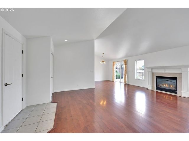6021 FIRESTONE Dr, Eugene, OR 97402