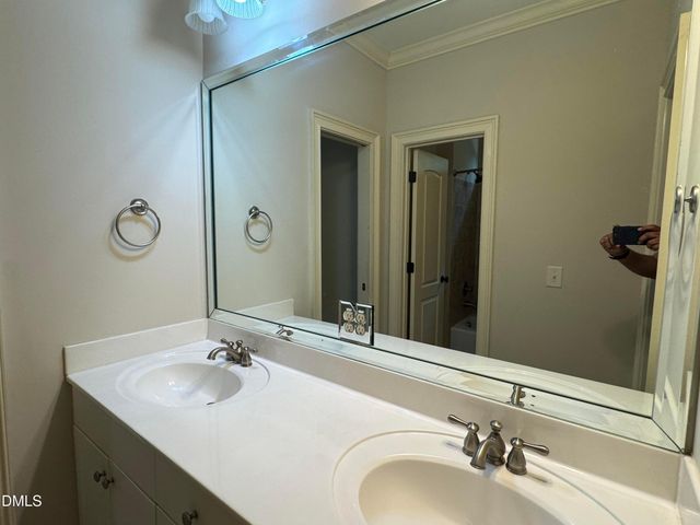 105 Linton Banks Place, Cary, NC 27513