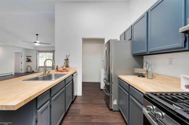 5196 Greenview Drive, Independence Twp, MI 48348