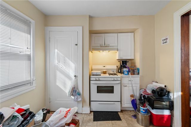 696 Merton Avenue, Akron, OH 44306