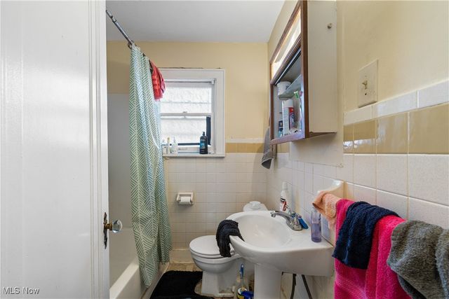 696 Merton Avenue, Akron, OH 44306