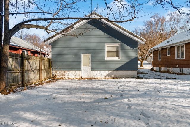 696 Merton Avenue, Akron, OH 44306