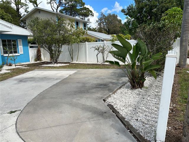 1037 40TH STREET, Sarasota, FL 34234