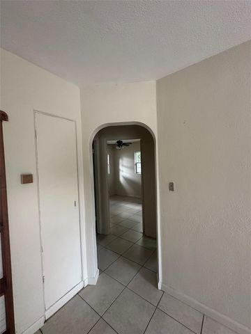 1037 40TH STREET, Sarasota, FL 34234