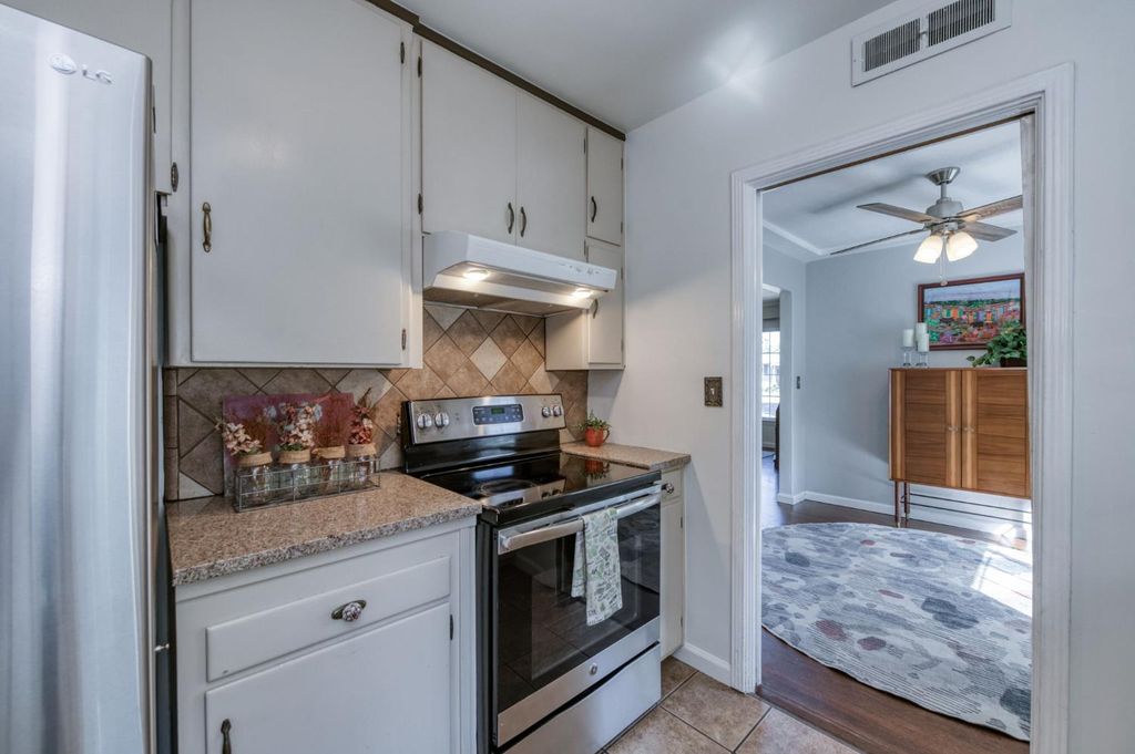Image 18 of property listing at 146 E Garland Avenue, Fresno, CA 93704