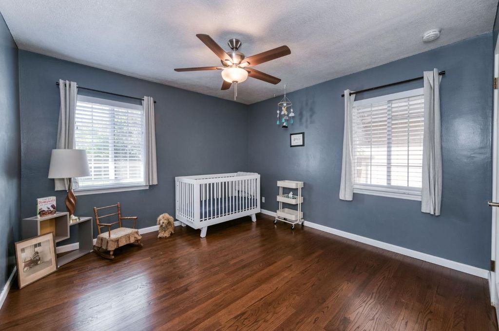 Image 21 of property listing at 146 E Garland Avenue, Fresno, CA 93704