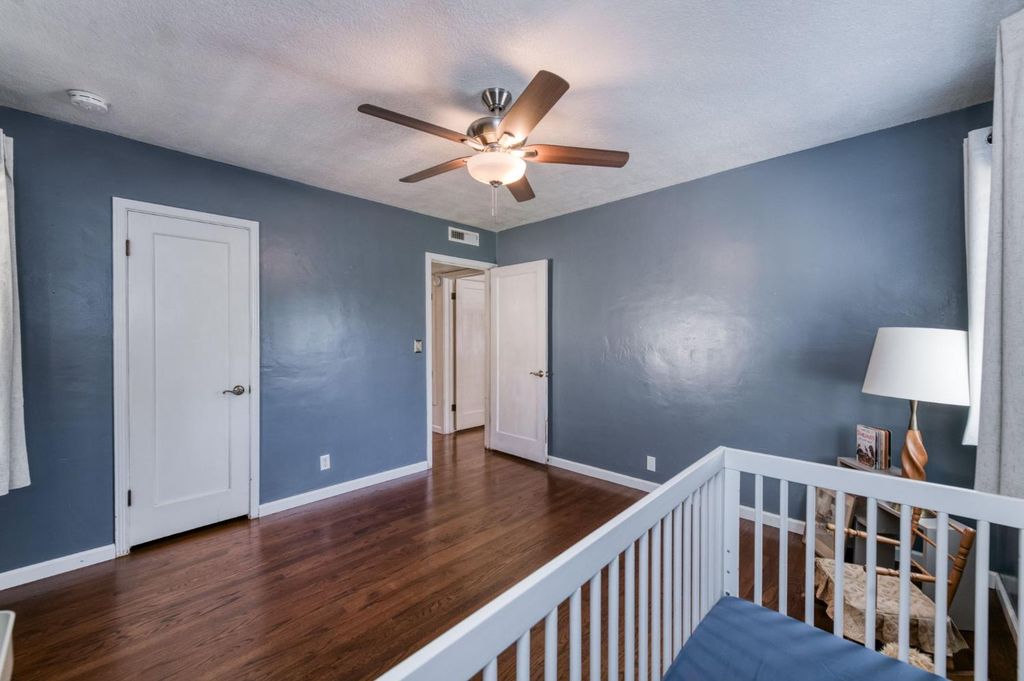 Image 22 of property listing at 146 E Garland Avenue, Fresno, CA 93704