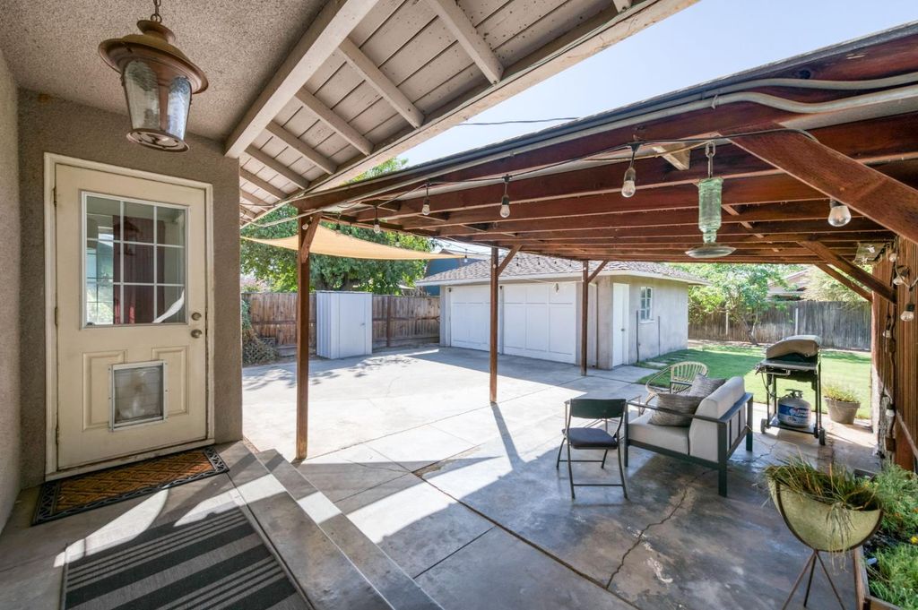 Image 26 of property listing at 146 E Garland Avenue, Fresno, CA 93704
