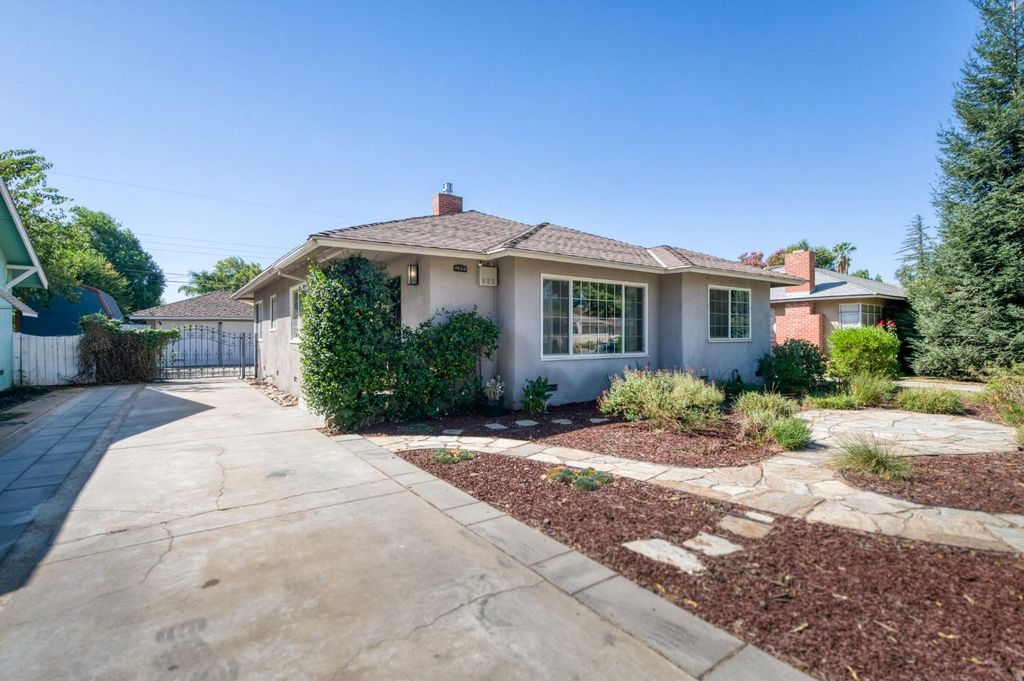 Image 6 of property listing at 146 E Garland Avenue, Fresno, CA 93704