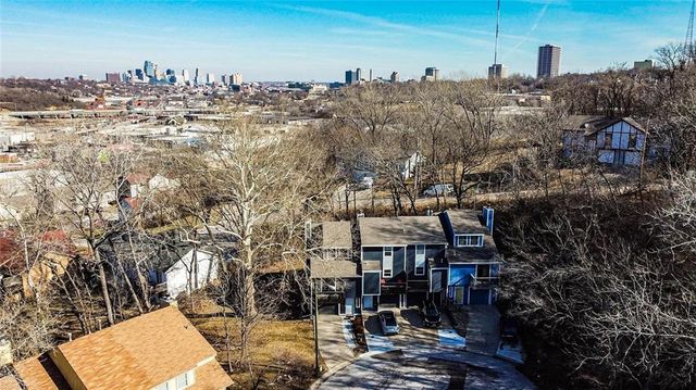 1906 Lawrence Court, Kansas City, KS 66103