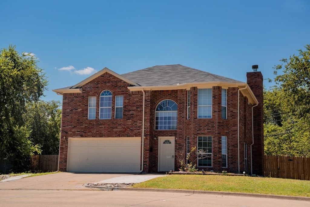 5025 Strummer Drive, North Richland Hills, TX 76180 — exterior