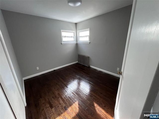 231 Spruce Street, Midland Park, NJ 07432