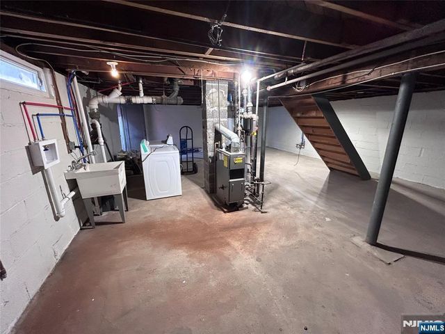 231 Spruce Street, Midland Park, NJ 07432