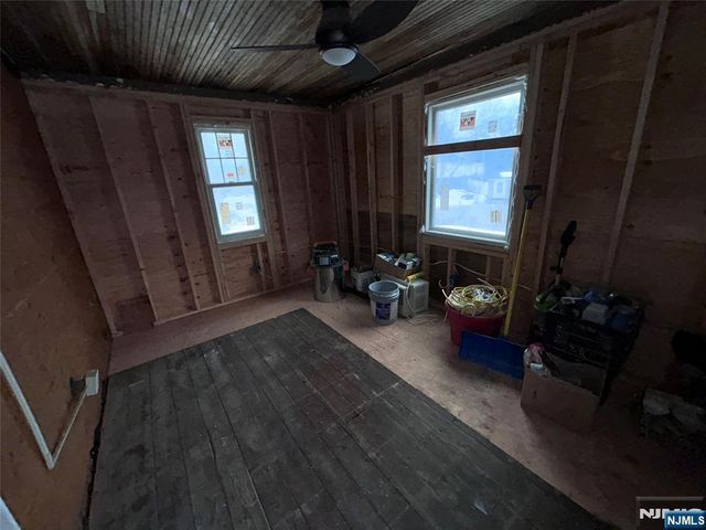 231 Spruce Street, Midland Park, NJ 07432