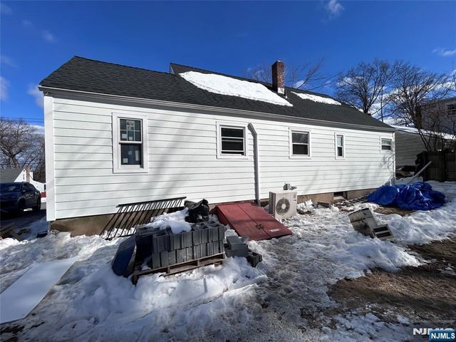 231 Spruce Street, Midland Park, NJ 07432