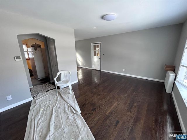 231 Spruce Street, Midland Park, NJ 07432