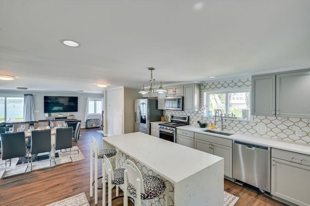 104 Kings Cove Beach Road, Weymouth, MA 02191