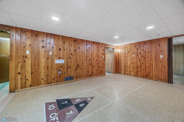 1109 14th Street N, Moorhead, MN 56560