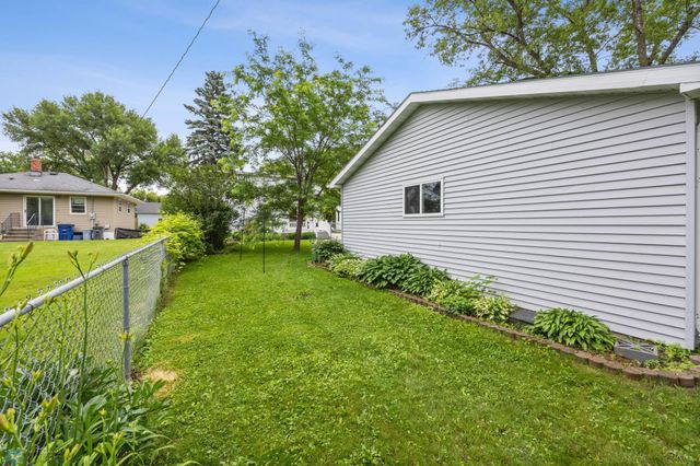 1109 14th Street N, Moorhead, MN 56560