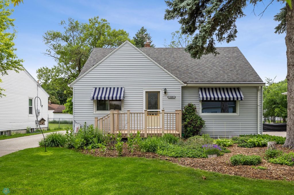 1109 14th Street N, Moorhead, MN 56560