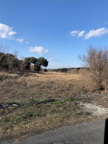 441 Cliffview CIR, Canyon Lake, TX 78133