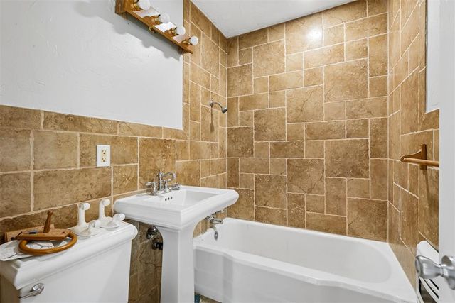 6815 NW 50th Street, Bethany, OK 73008