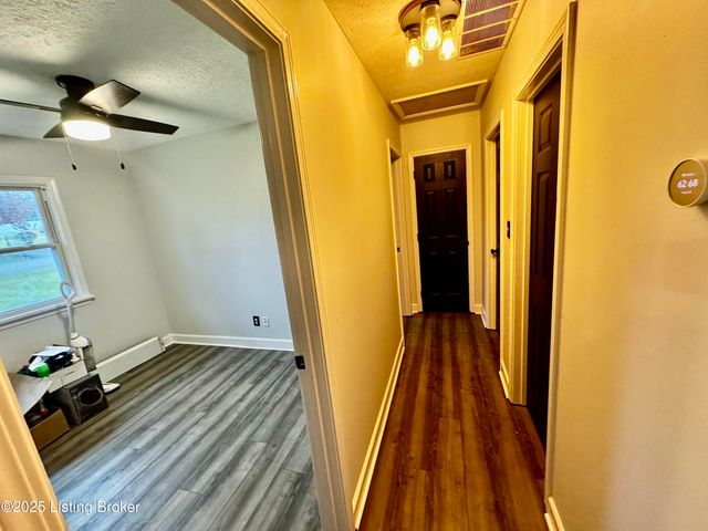 111 Duncan Ave, La Grange, KY 40031