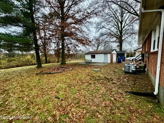 111 Duncan Ave, La Grange, KY 40031