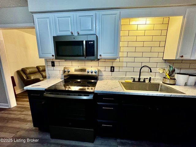 111 Duncan Ave, La Grange, KY 40031