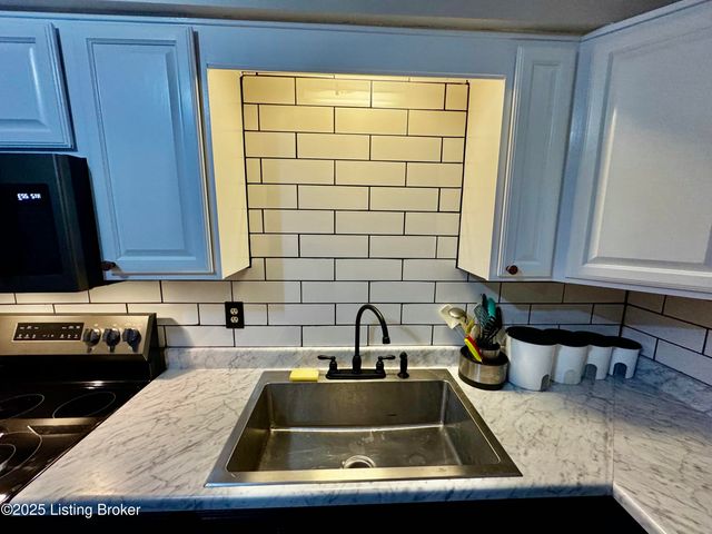 111 Duncan Ave, La Grange, KY 40031