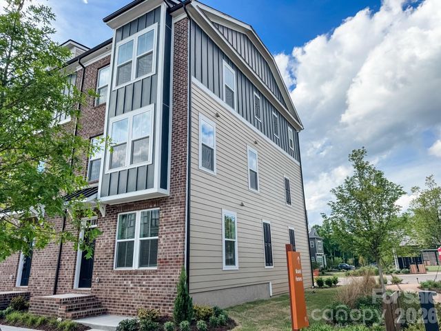 3102 Middle Street, Charlotte, NC 28278