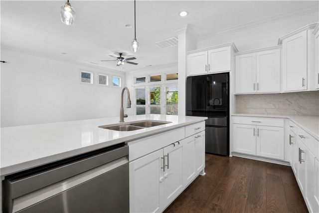 5101 SW Bedford Road, Bentonville, AR 72713