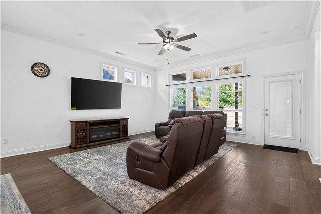 5101 SW Bedford Road, Bentonville, AR 72713