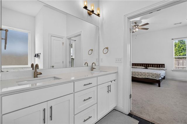 5101 SW Bedford Road, Bentonville, AR 72713