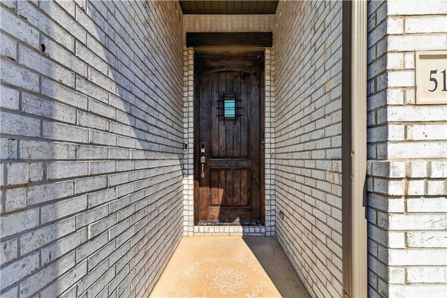 5101 SW Bedford Road, Bentonville, AR 72713