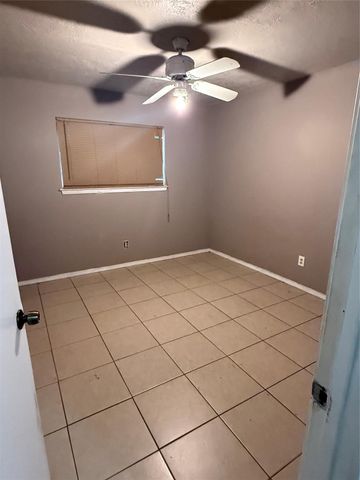 4202 Ponca Street, Pasadena, TX 77504