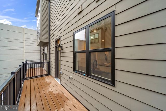 5420 GOSHAWK ALY, Bethesda, MD 20816