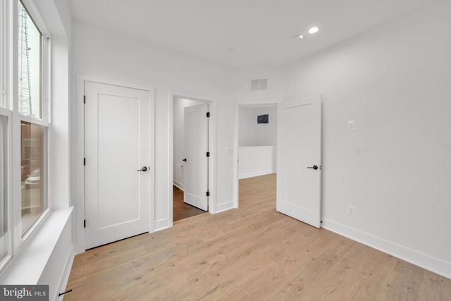 5420 GOSHAWK ALY, Bethesda, MD 20816