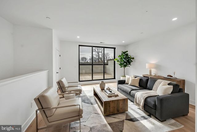 5420 GOSHAWK ALY, Bethesda, MD 20816