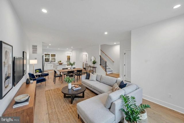 5420 GOSHAWK ALY, Bethesda, MD 20816