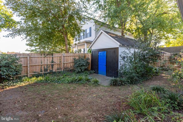 900 WOLFE ST, Fredericksburg, VA 22401