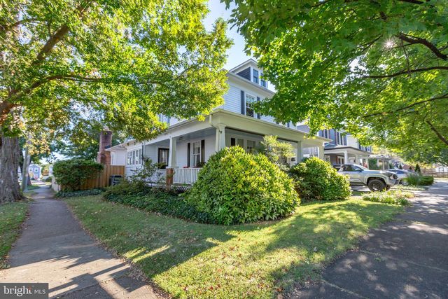 900 WOLFE ST, Fredericksburg, VA 22401
