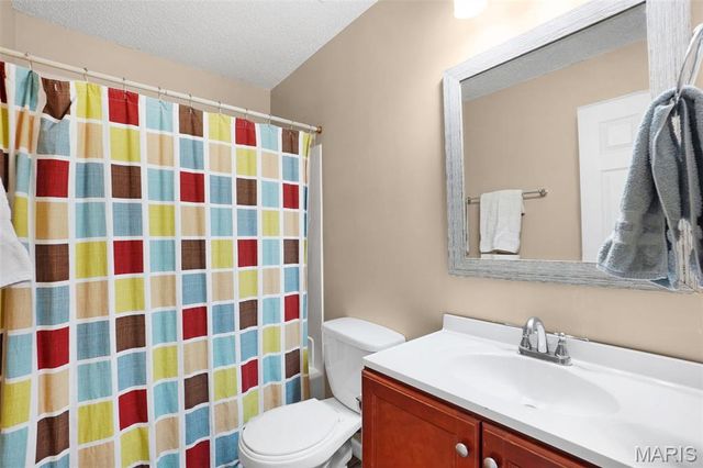 914 Blake Court, St Peters, MO 63376