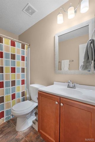 914 Blake Court, St Peters, MO 63376